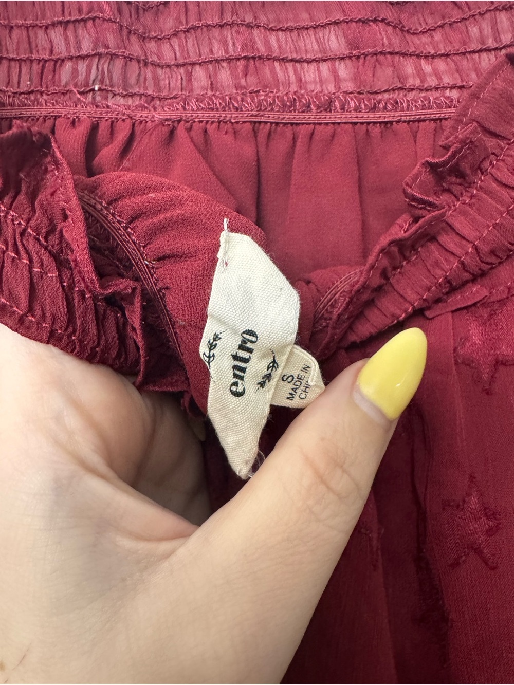 <entro> Off-Shoulder Star-Pattern Shirt - Picture 4 of 5